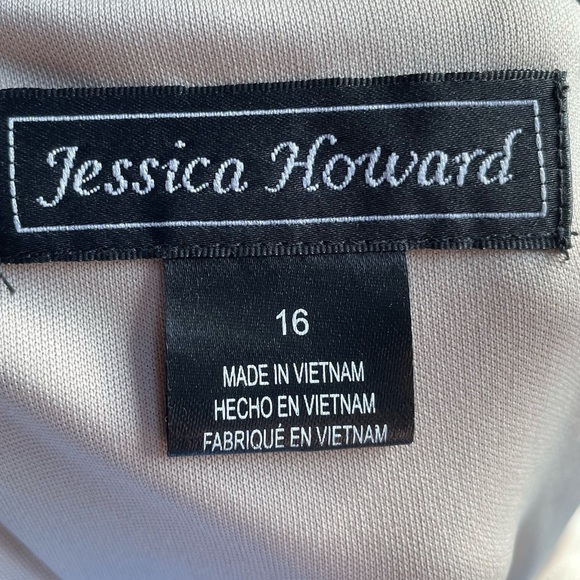 Metallic Gold Lined Formal Dress from Jessica Howard - Picture 5 of 9